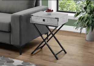TABLE D'APPOINT - 24"H  METAL CHROME